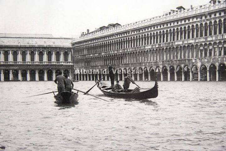 acqua alta in Venice