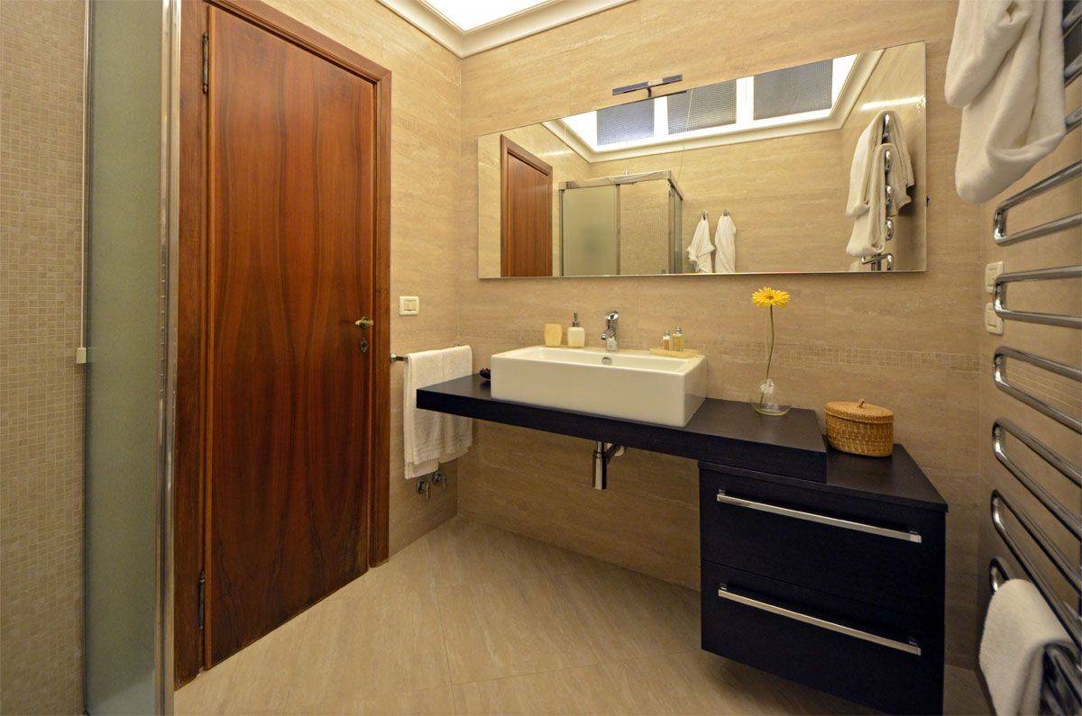 bathroom of the second bedroom with large shower cabin