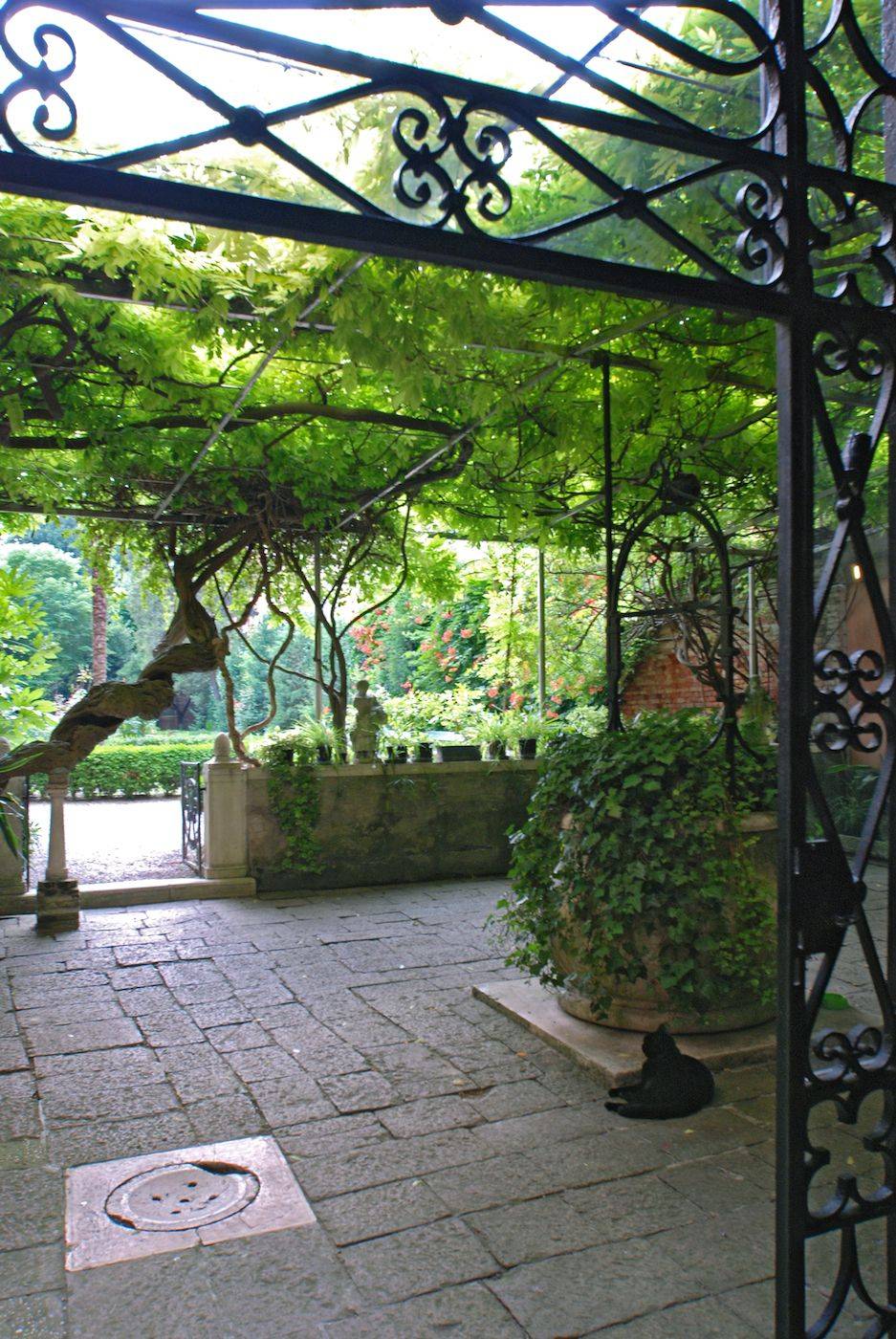 the stunning entrance to the private garden