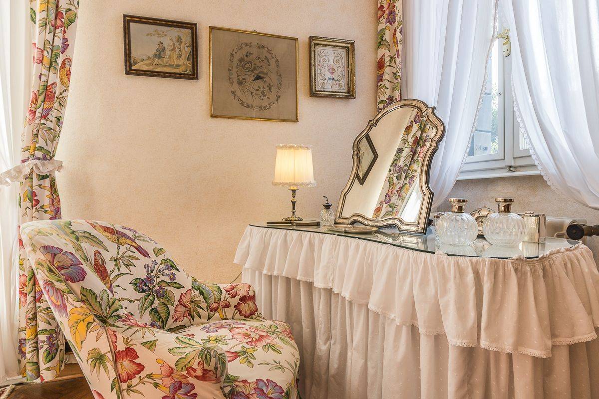 double bedroom 1 with balcony on the garden