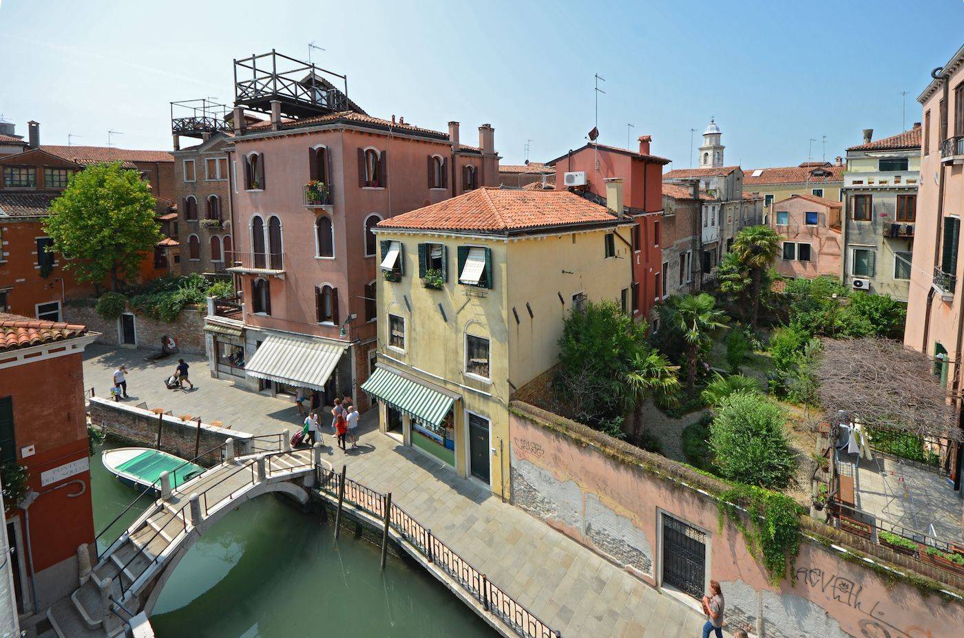 great canal view from the Guardi apartment