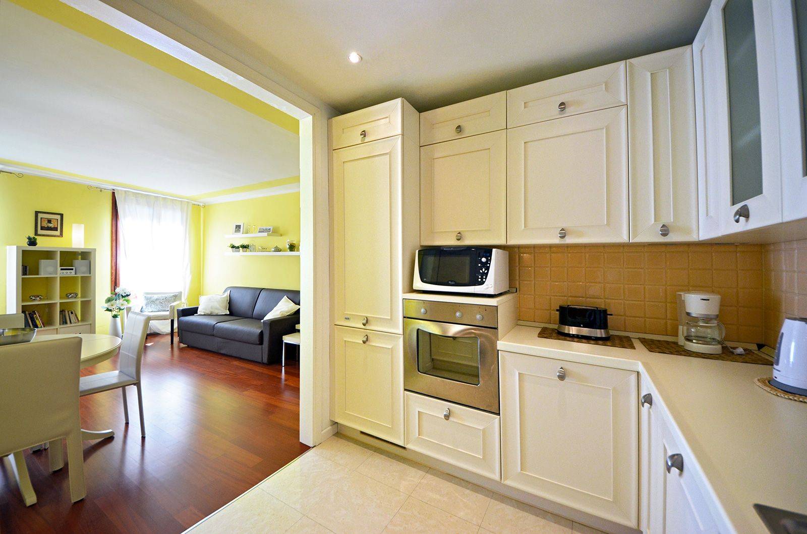 full optionals kitchen, spacious and well equipped