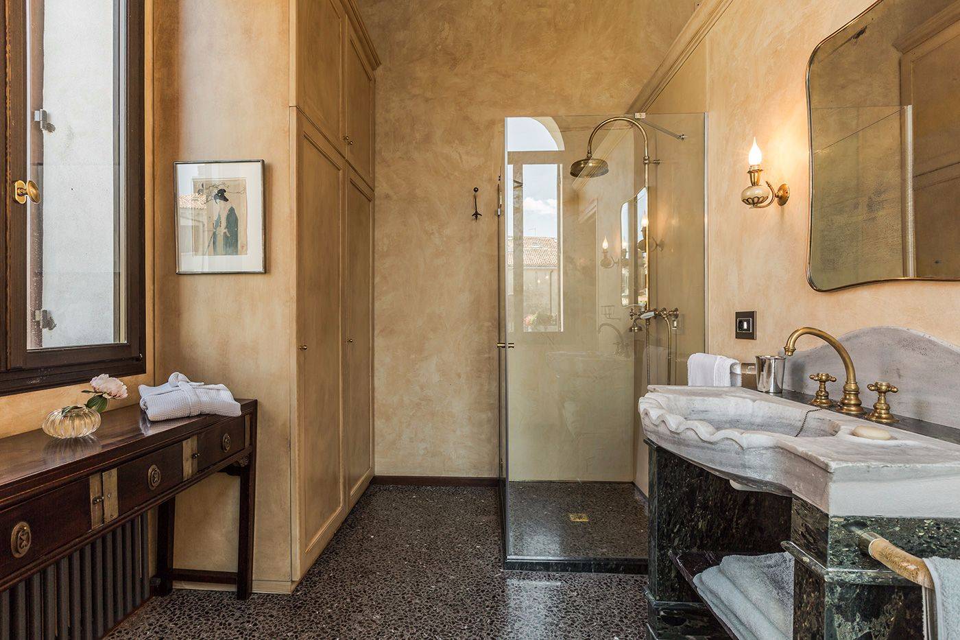 the en-suite bathroom is just amazing