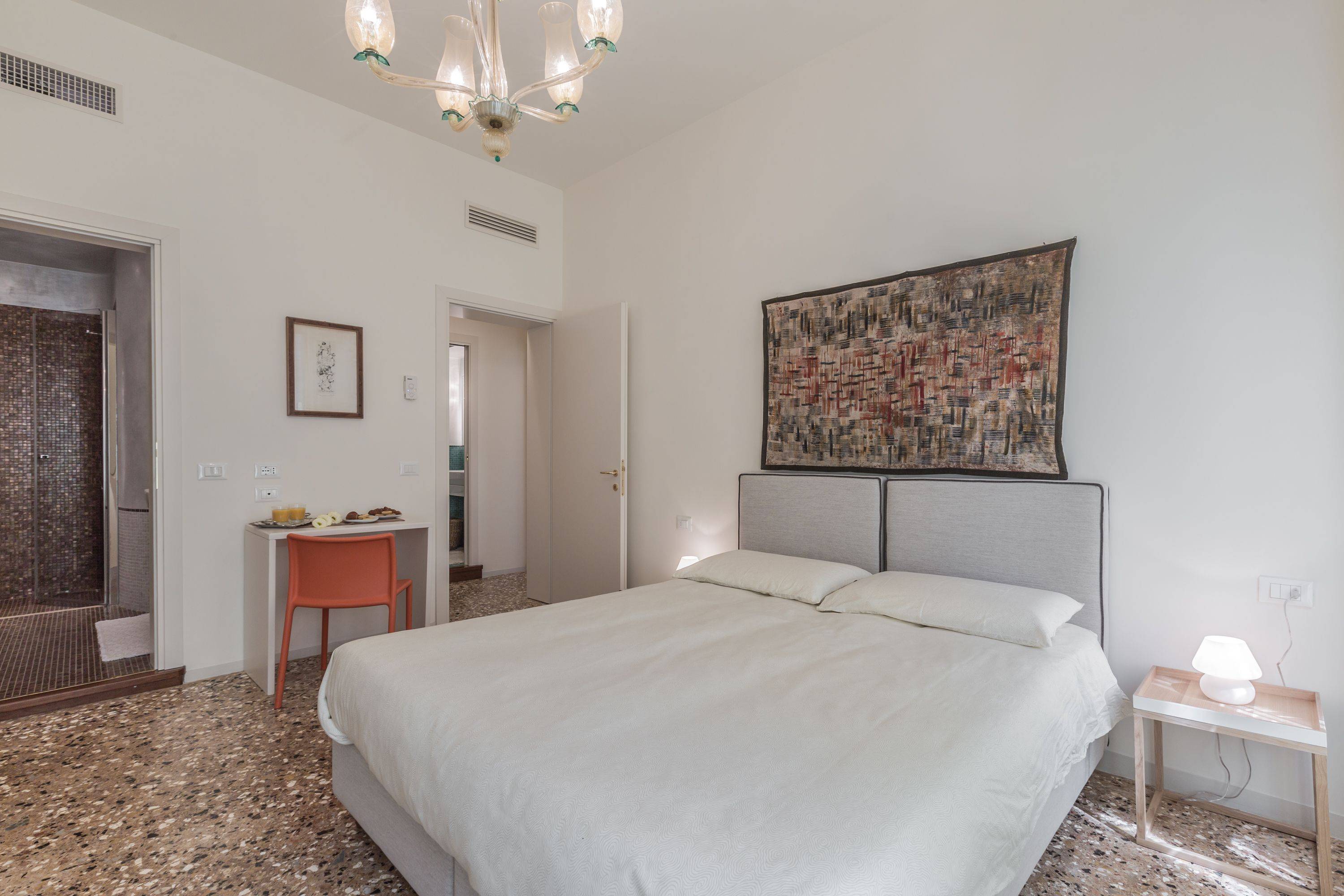 Bright Apartment with Open View on Campo Santo Stefano | Truly Venice ...