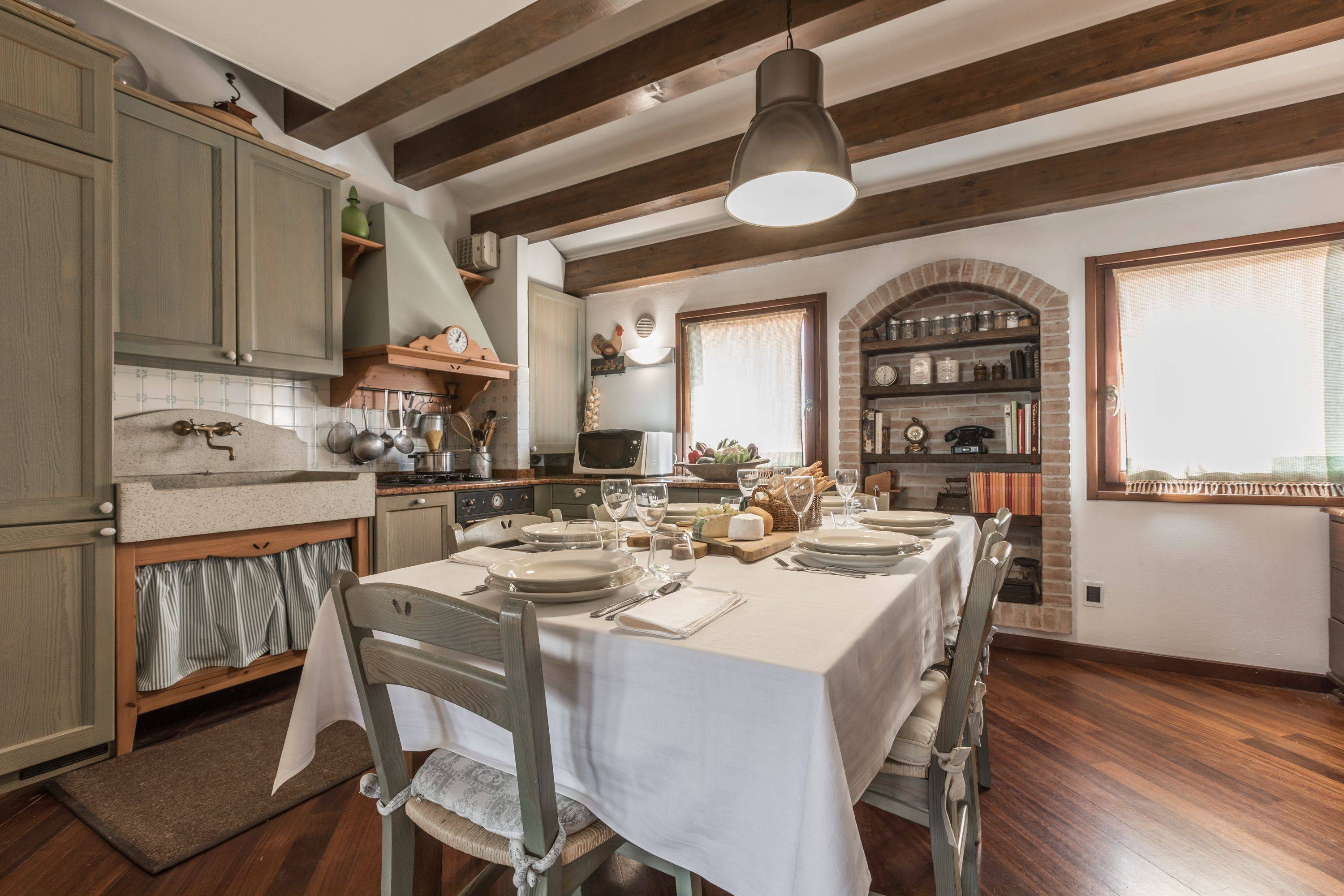 you can cook professionally in the Venini apartment kitchen you can cook professionally in the Venini apartment kitchen