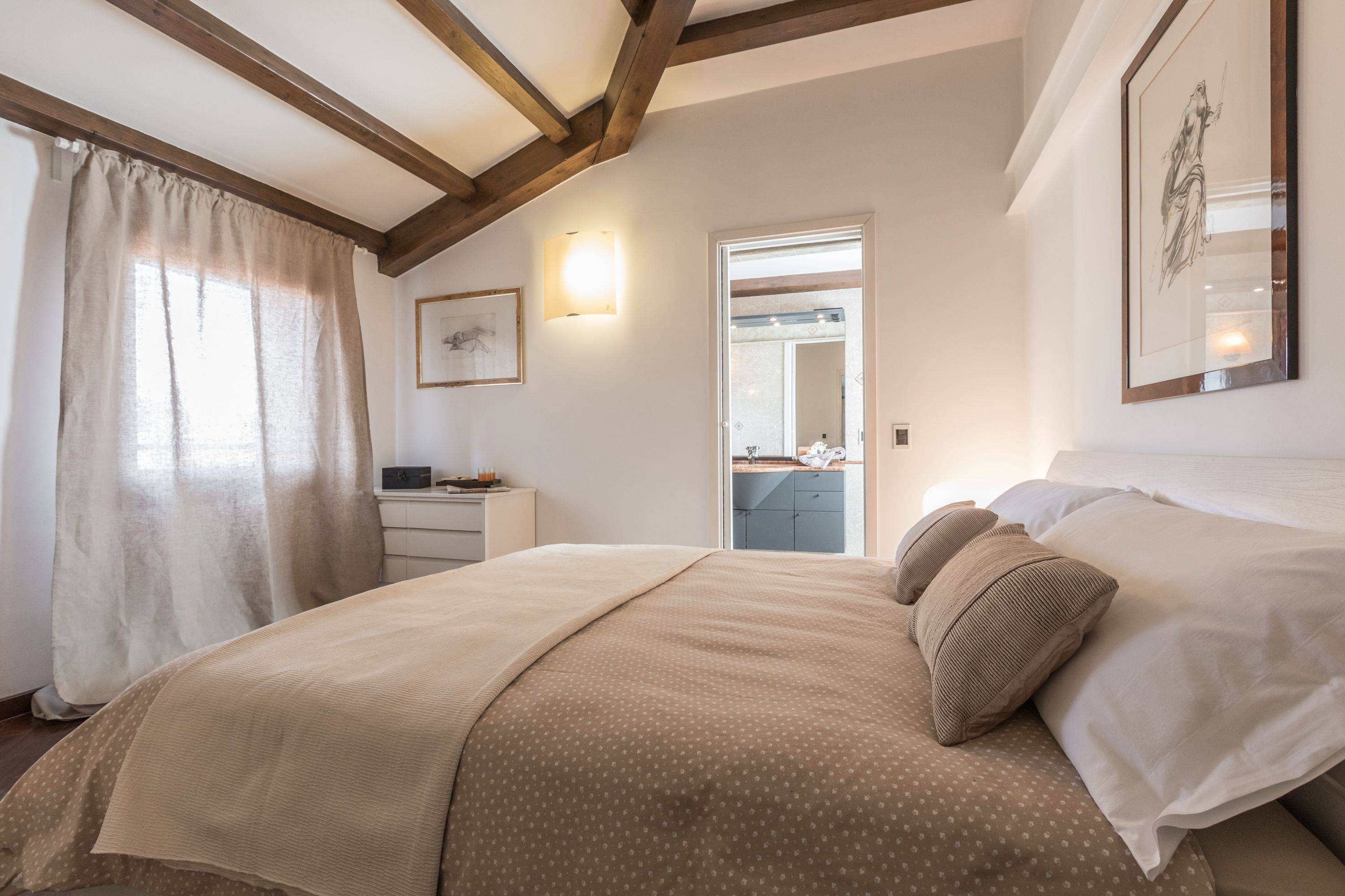 master bedroom with en-suite bathroom and wardrobe  master bedroom with en-suite bathroom and wardrobe