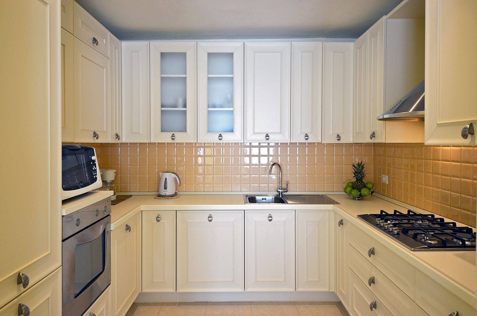 full optionals kitchen, spacious and well equipped