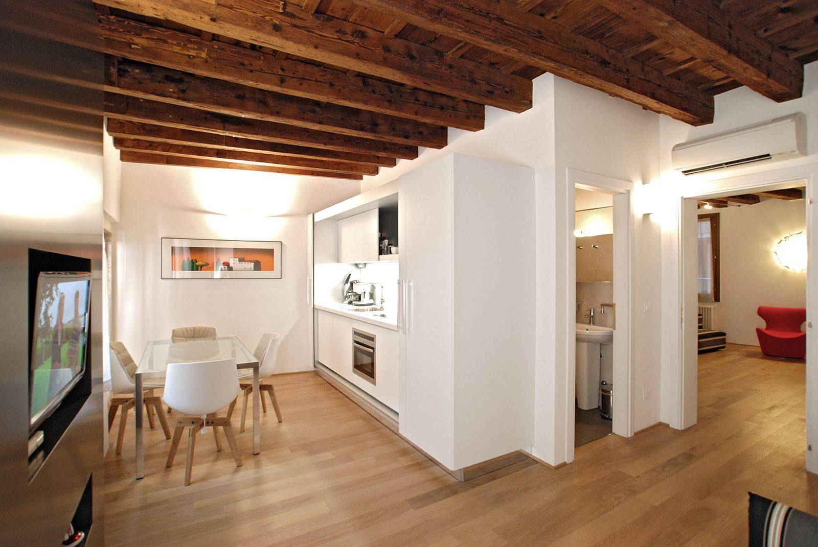 the Miracoli is a cozy brand new apartment in central location