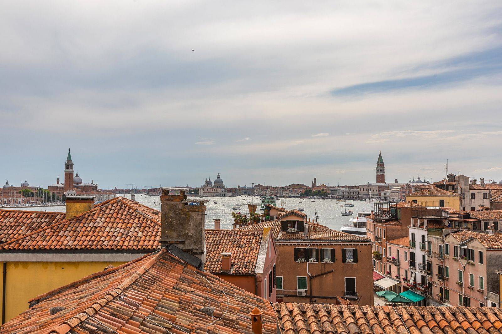 the Altana (traditional roof-top terrace) offers a 360° view over Venice historical center