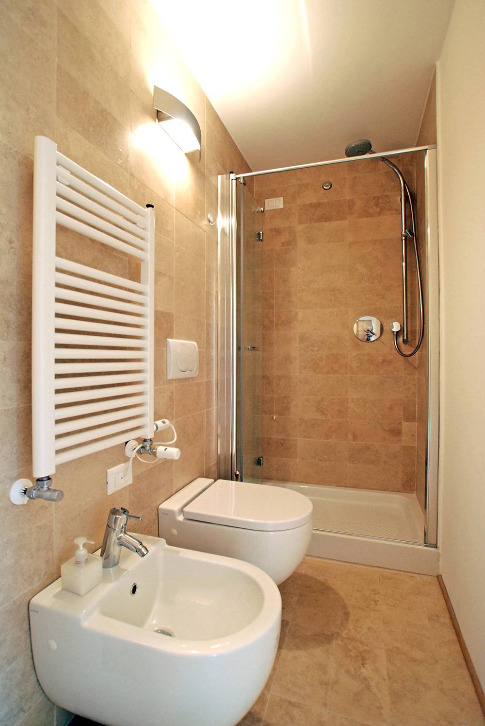nice bathroom with a large shower cabin
