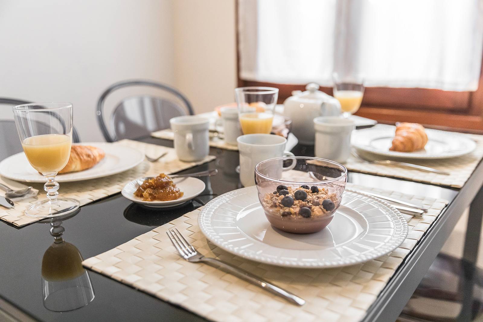 enjoy having breakfast with your family before a day exploring Venice! enjoy having breakfast with your family before a day exploring Venice!