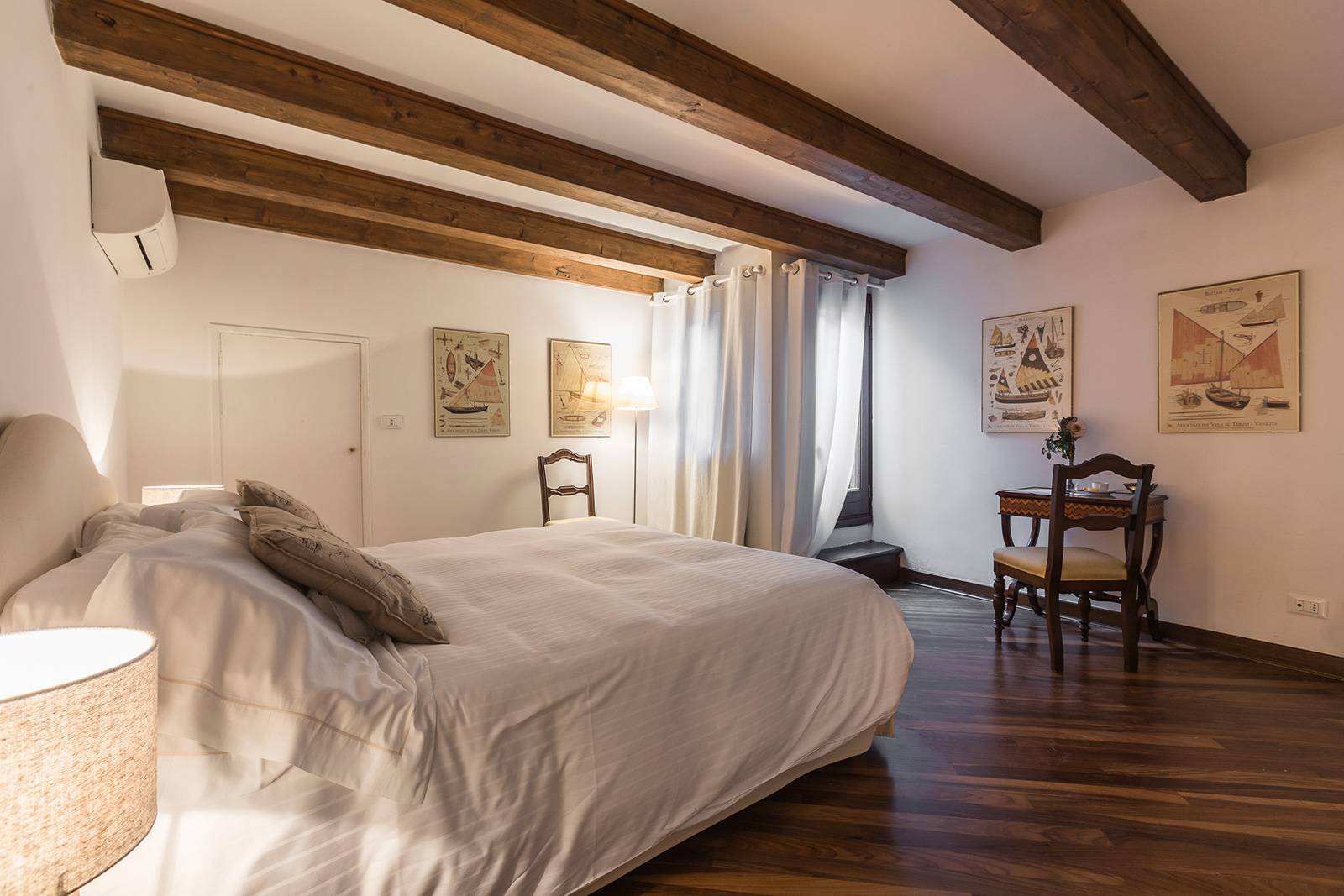 very spacious double bedroom with access to the roof-top terrace very spacious double bedroom with access to the roof-top terrace