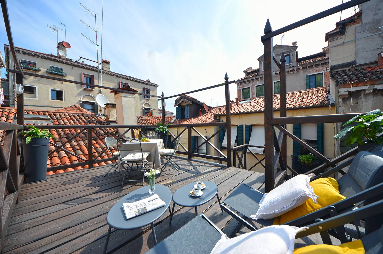 from the bedroom you can access to the famous Altana (wooden roof-top terrace) from the bedroom you can access to the famous Altana (wooden roof-top terrace)