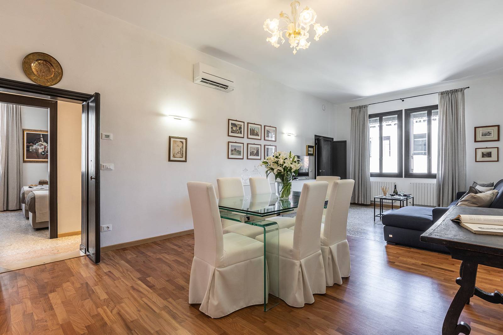 Rigoletto apartment main living room