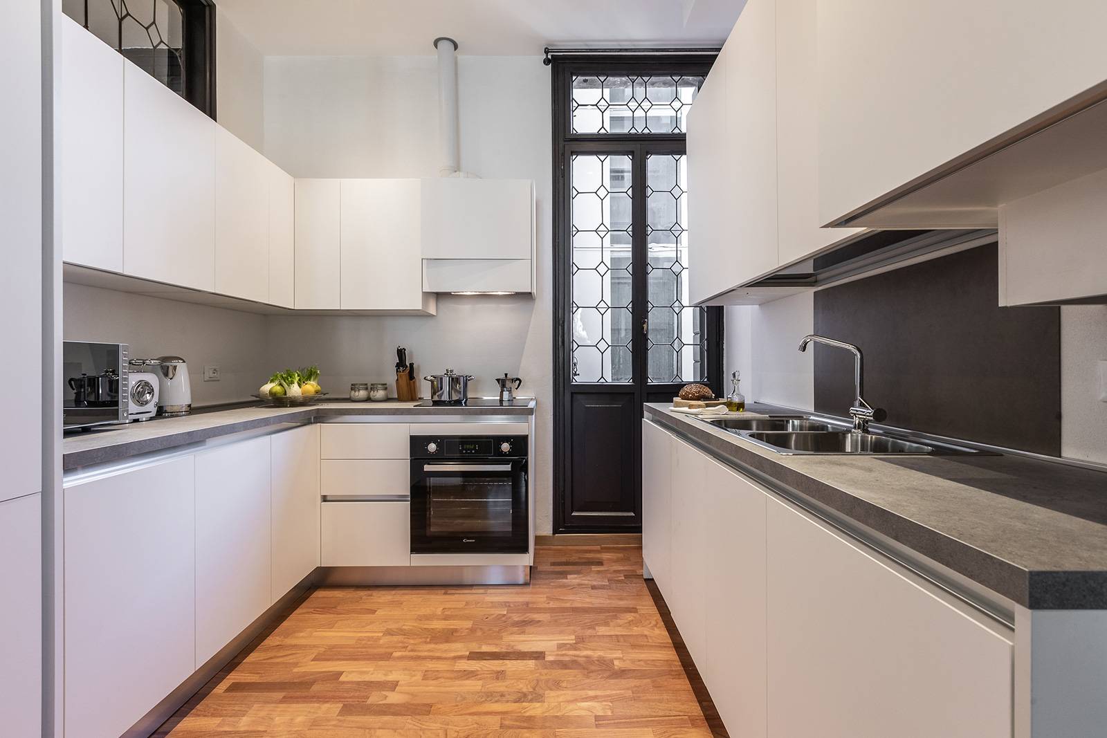 Rigoletto apartment main kitchen