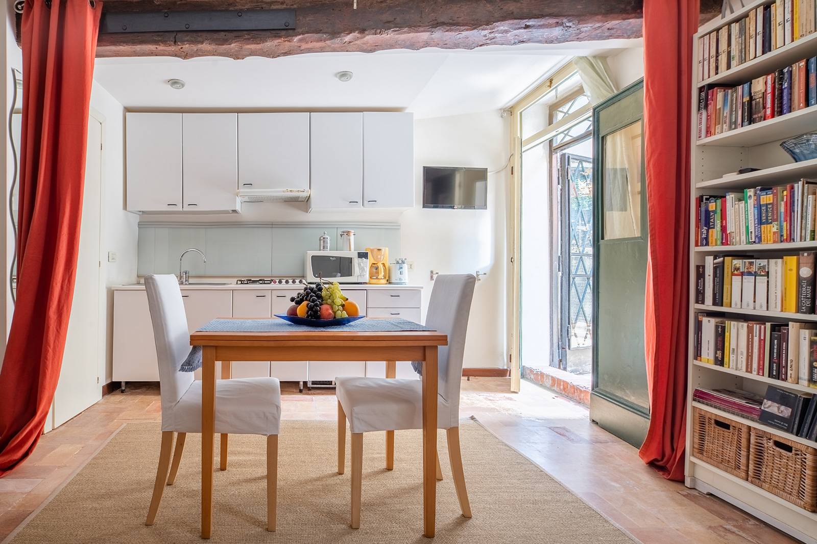 from the kitchen you can access the garden from the kitchen you can access the garden