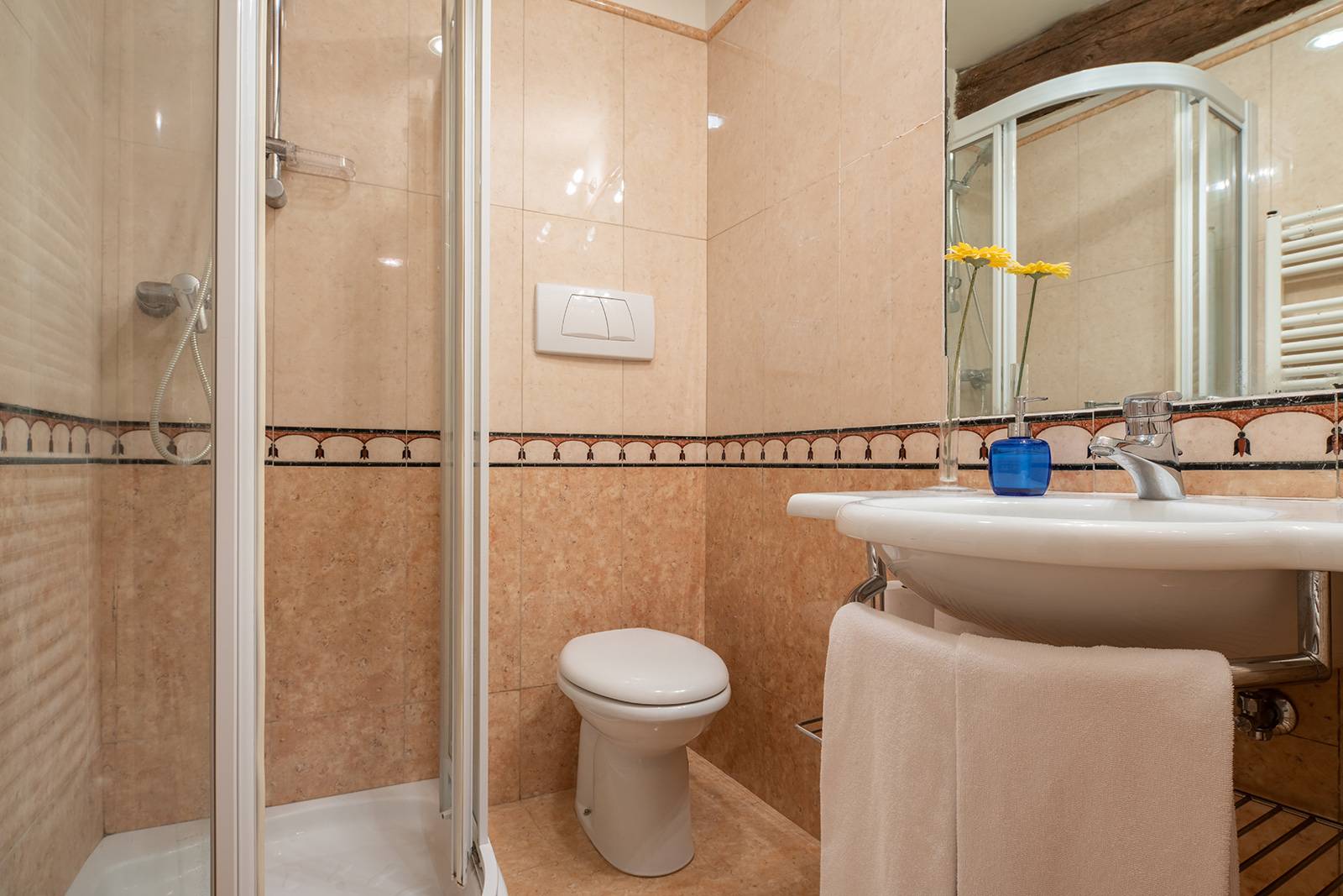 nice bathroom with shower box nice bathroom with shower box