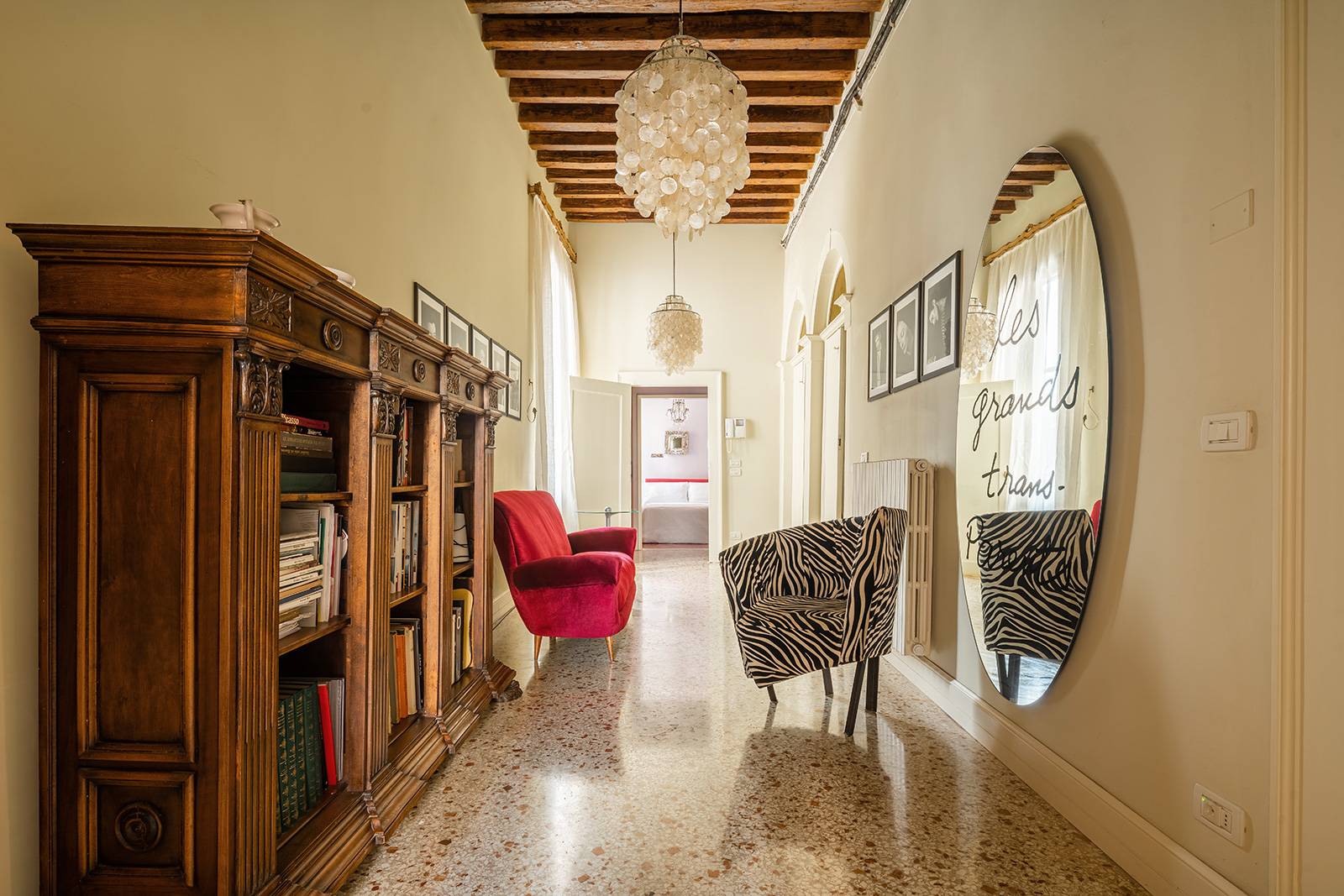 Dorsoduro Classy Apartment with Canal View Truly Venice