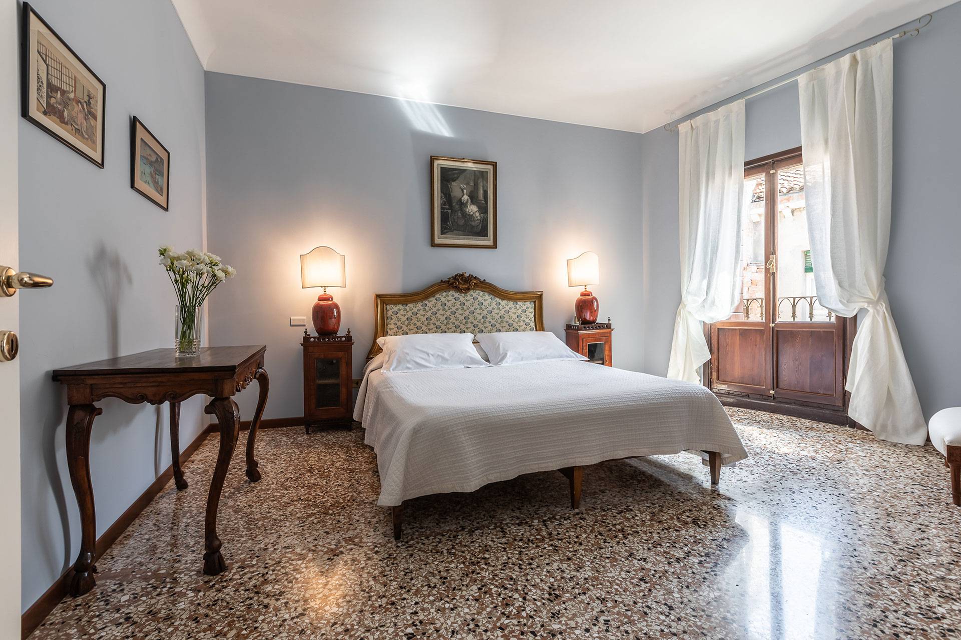 1st bedroom with ensuite bathroom 1st bedroom with ensuite bathroom