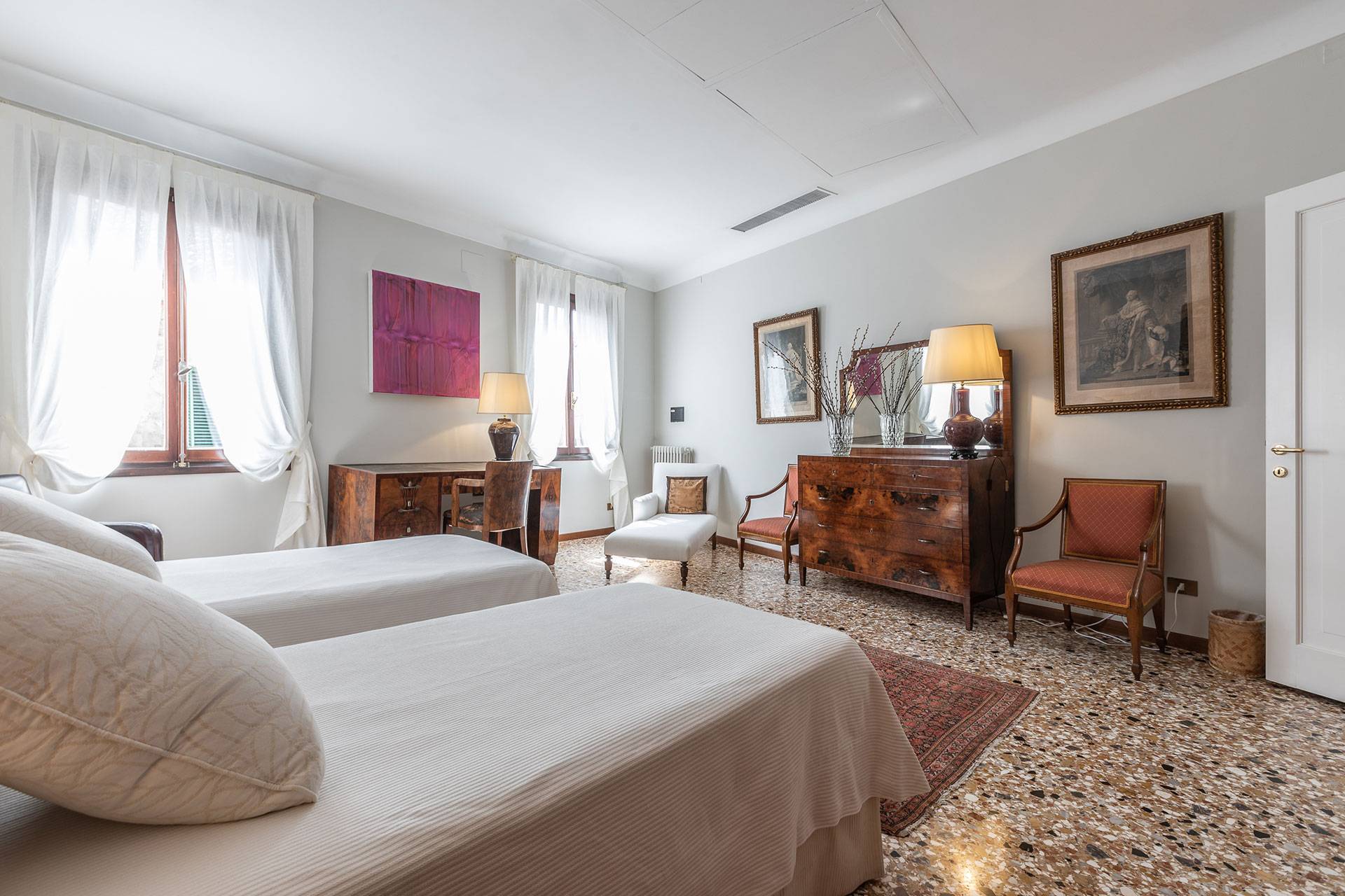 2nd bedroom that can be used as twin or double 2nd bedroom that can be used as twin or double