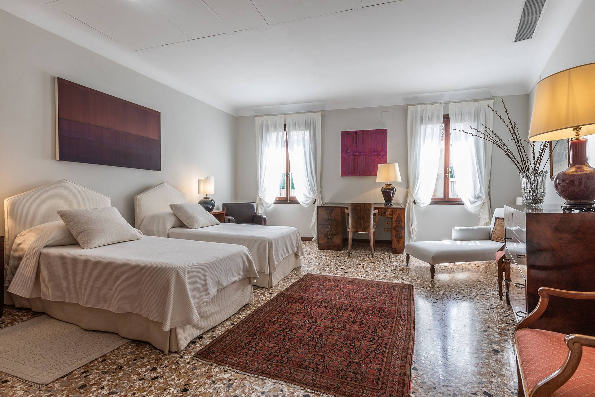 2nd bedroom that can be used as twin or double 2nd bedroom that can be used as twin or double