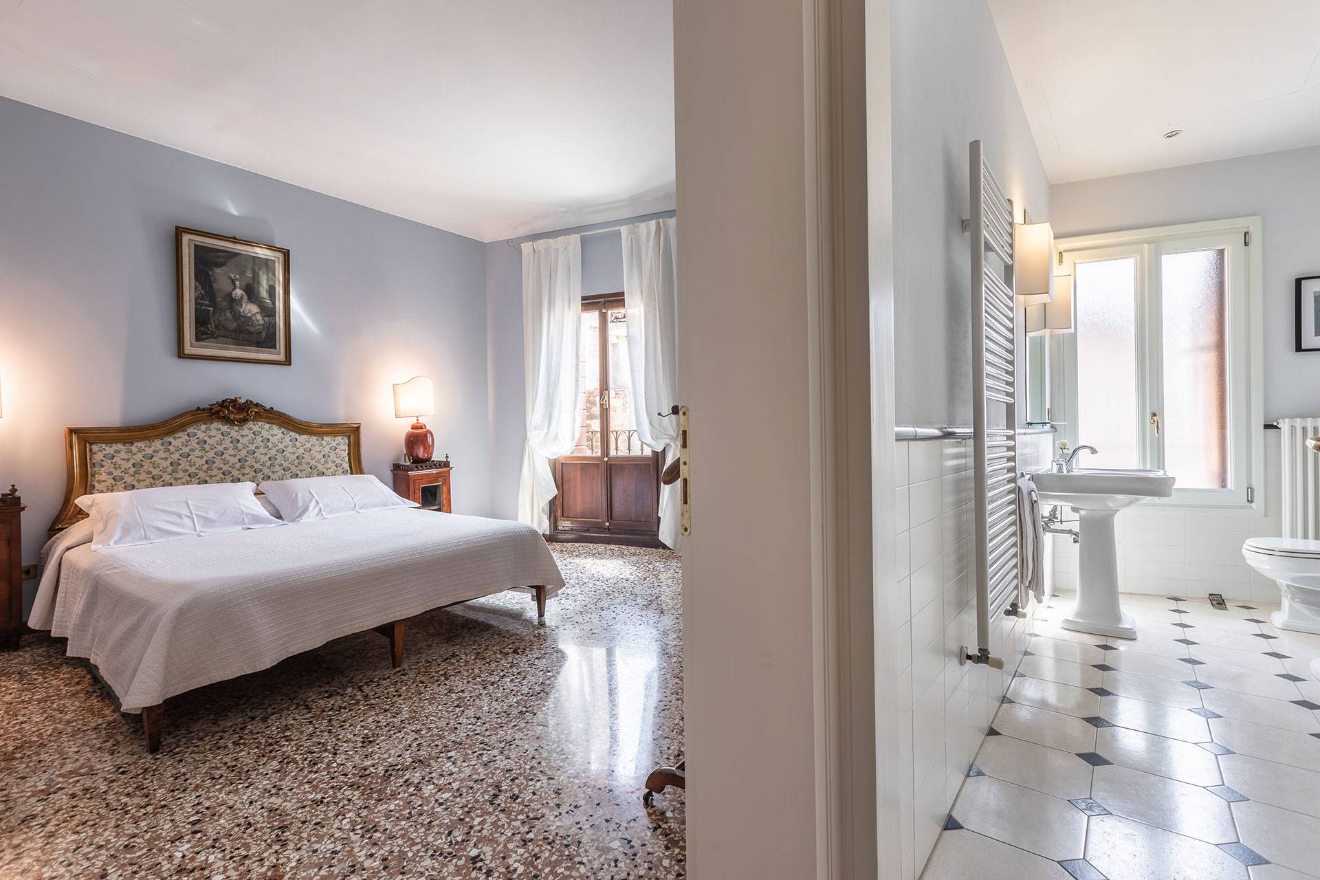 1st bedroom with ensuite bathroom 1st bedroom with ensuite bathroom