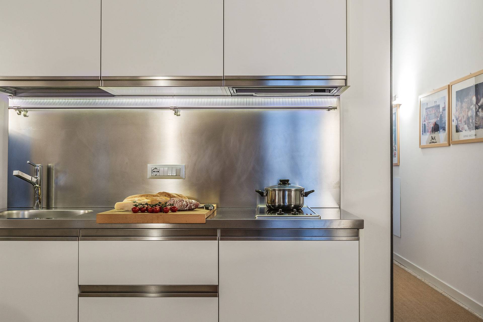 stainess steel kitchen and top level appliances stainess steel kitchen and top level appliances