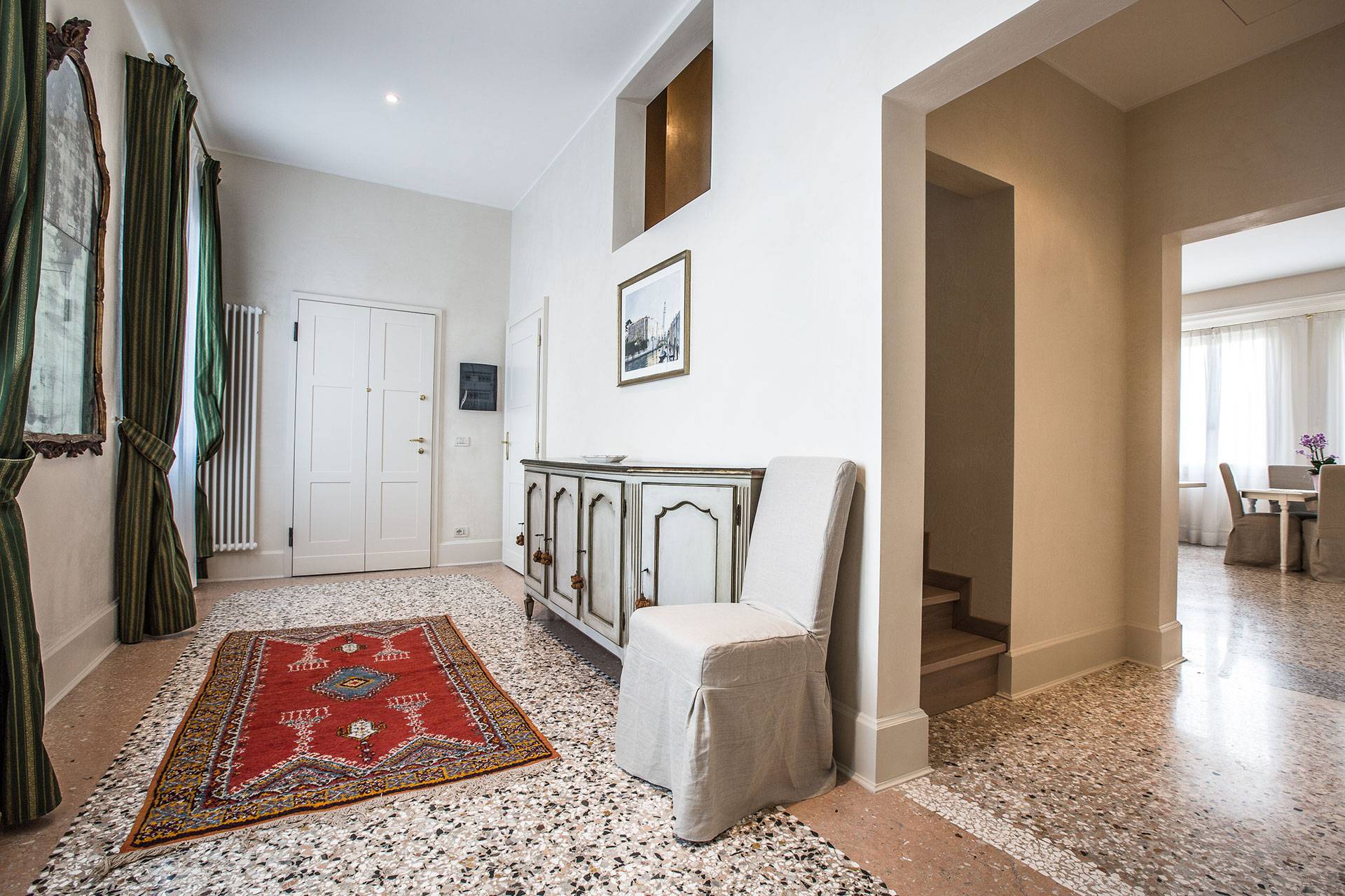 beautifully furnished entrance room