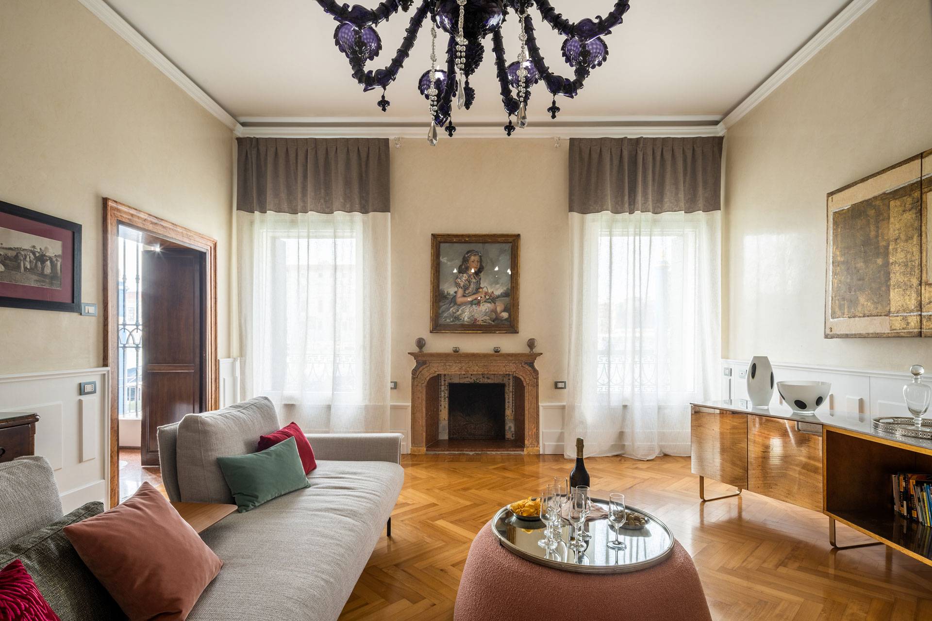 Elegant and spacious living room of the Dogaressa apartment