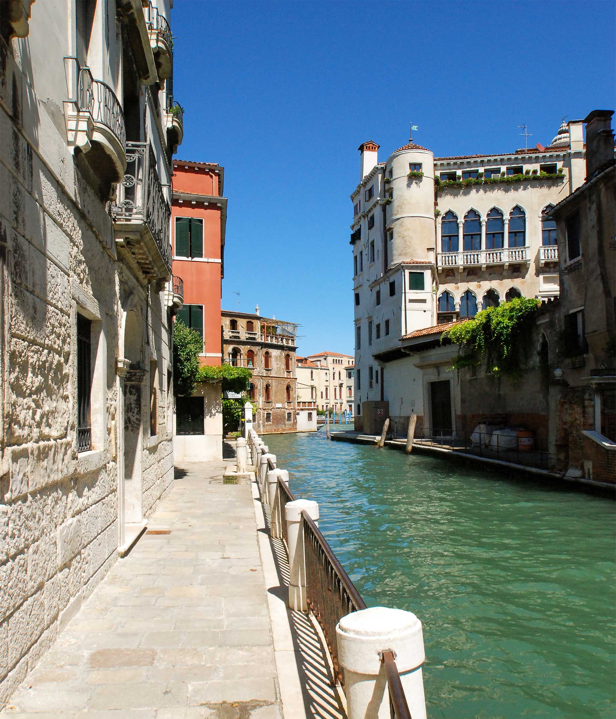 the pictoresque view enjoyable outside the Orseolo apartment