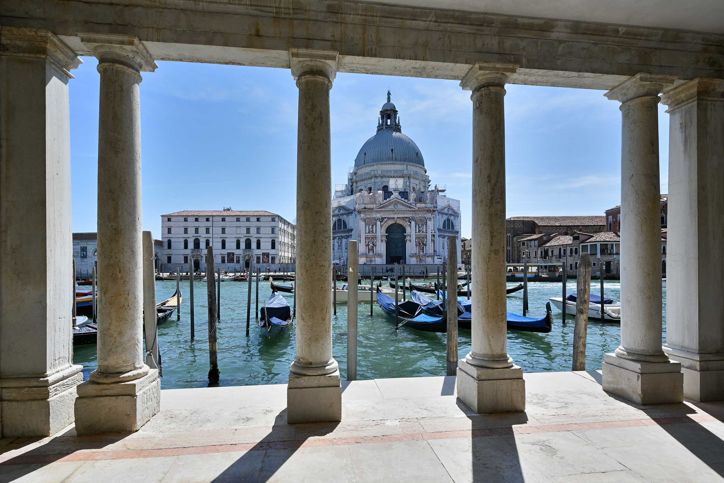 The water taxi will take you directly to the Palazzo water entrance from the Grand Canal