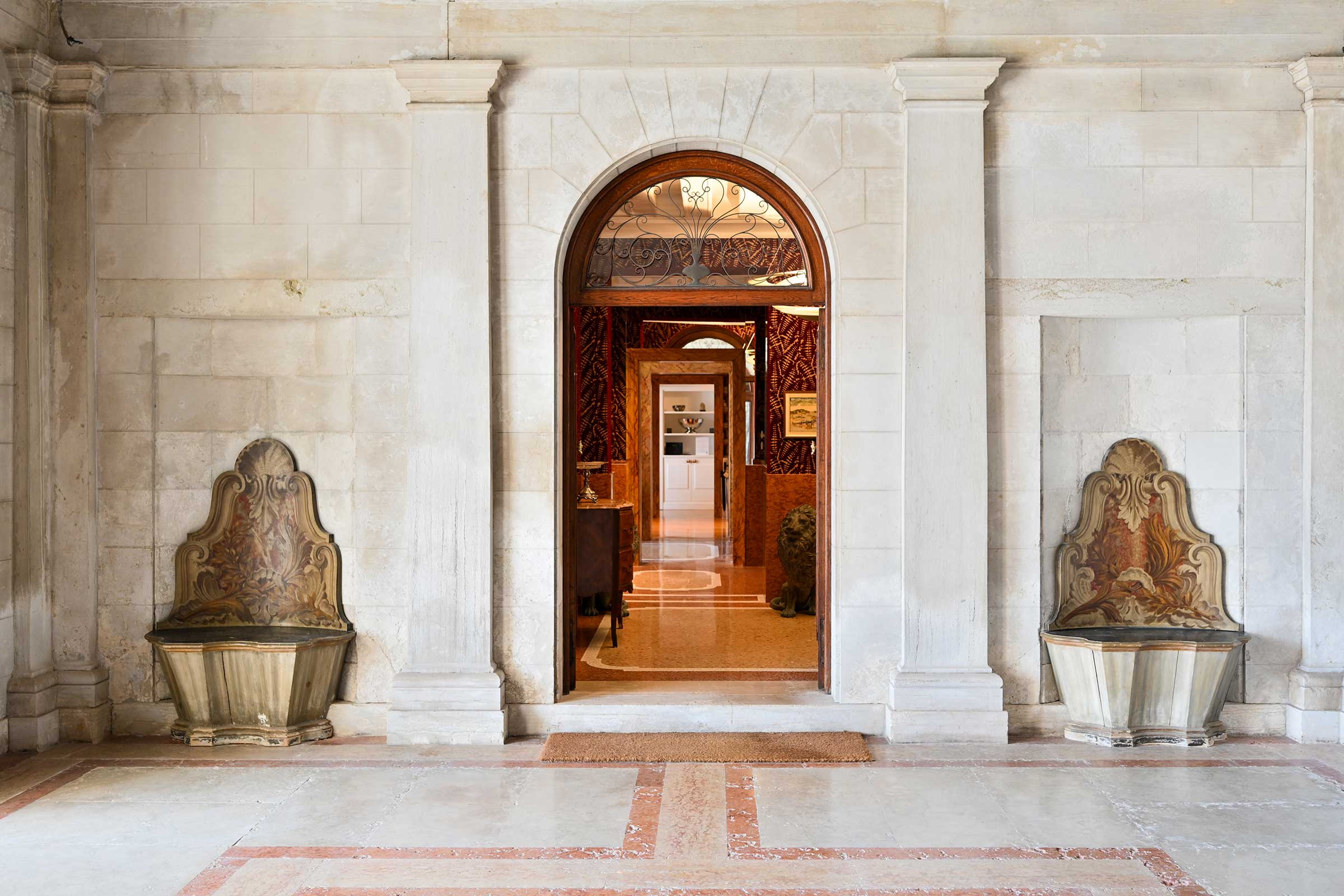 From the communal entrance hall of the Palazzo to the Dogaressa apartment door