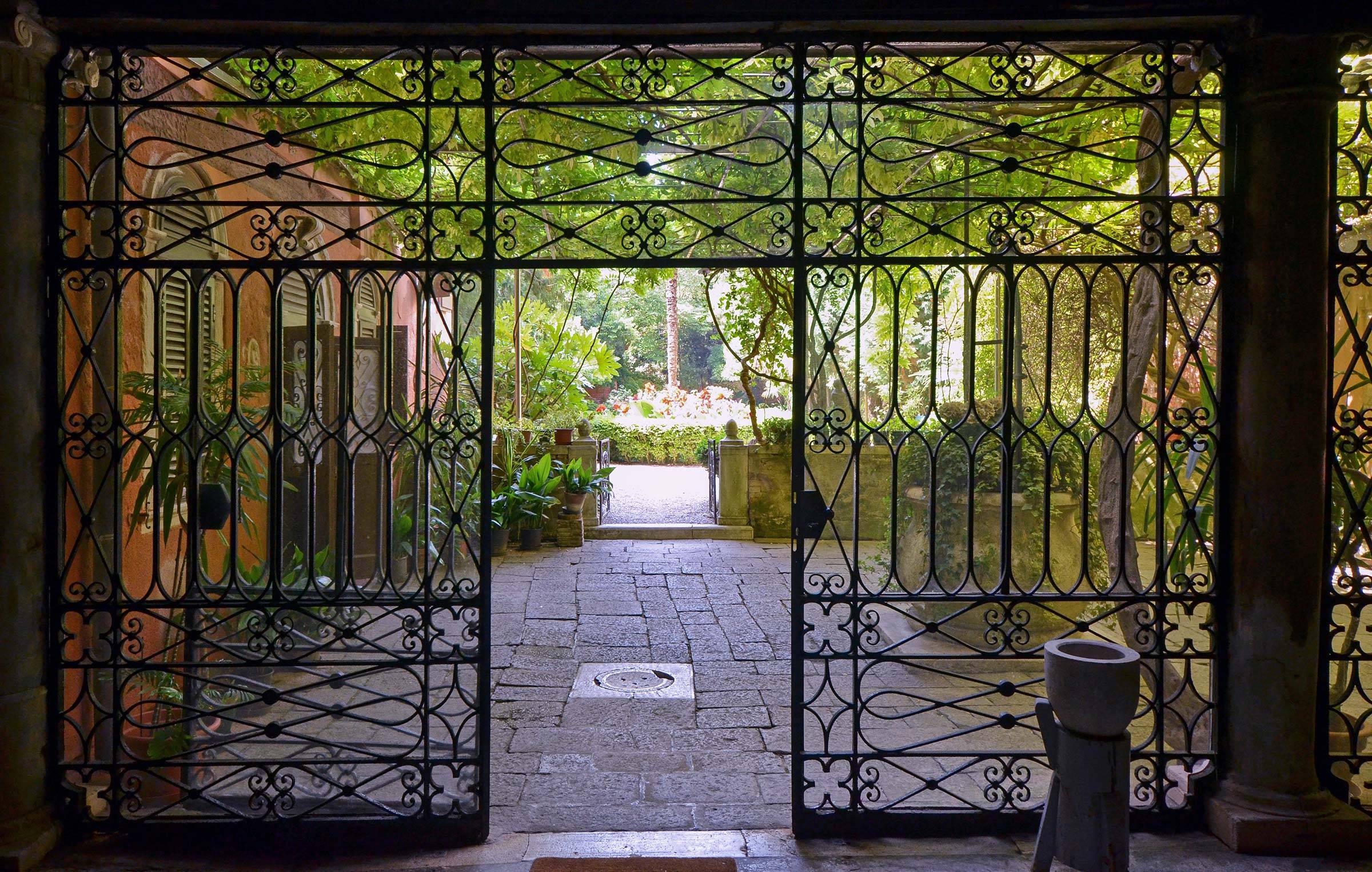 Rezzonico Palace - shared entrance
