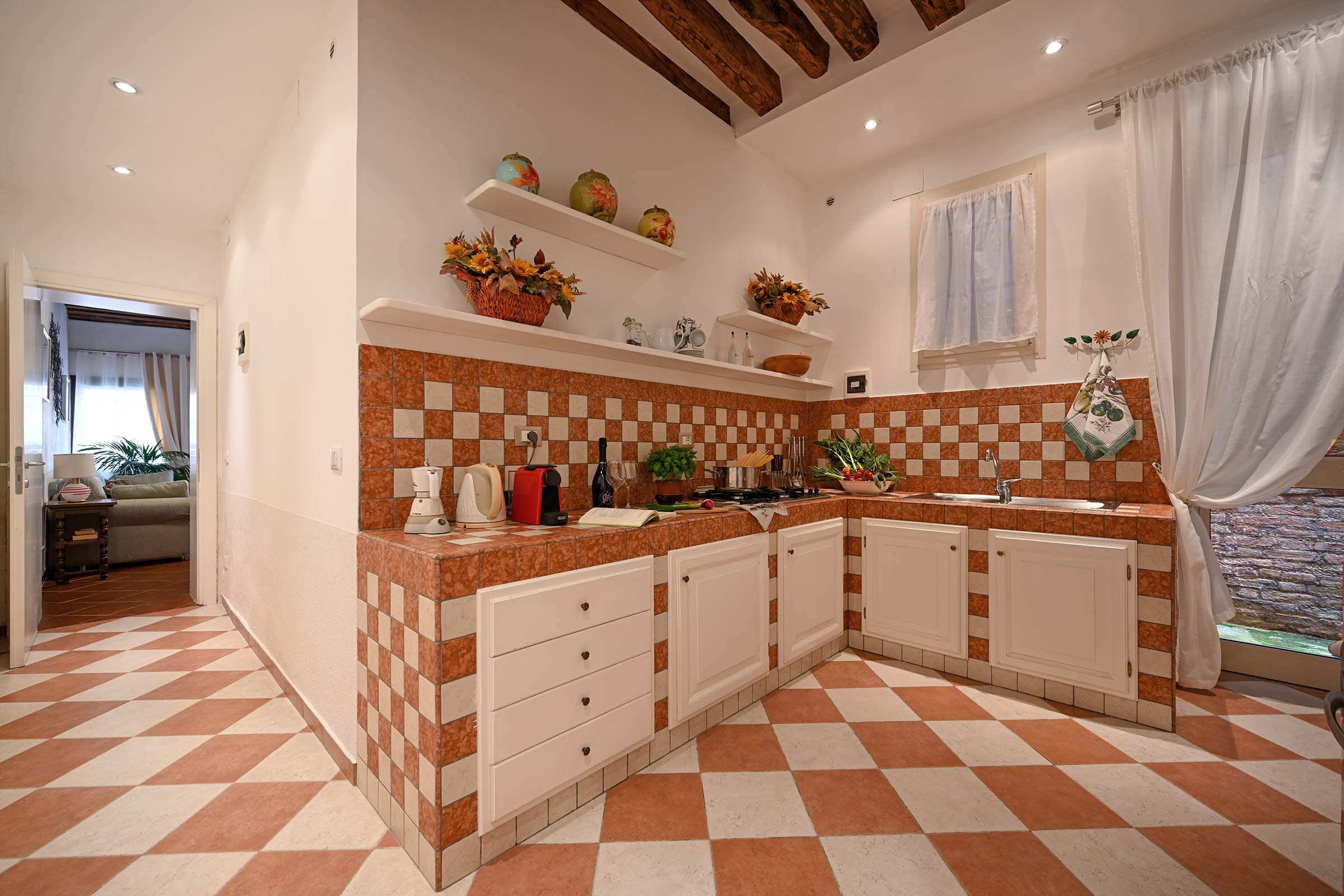 spacious and well equipped kitchen