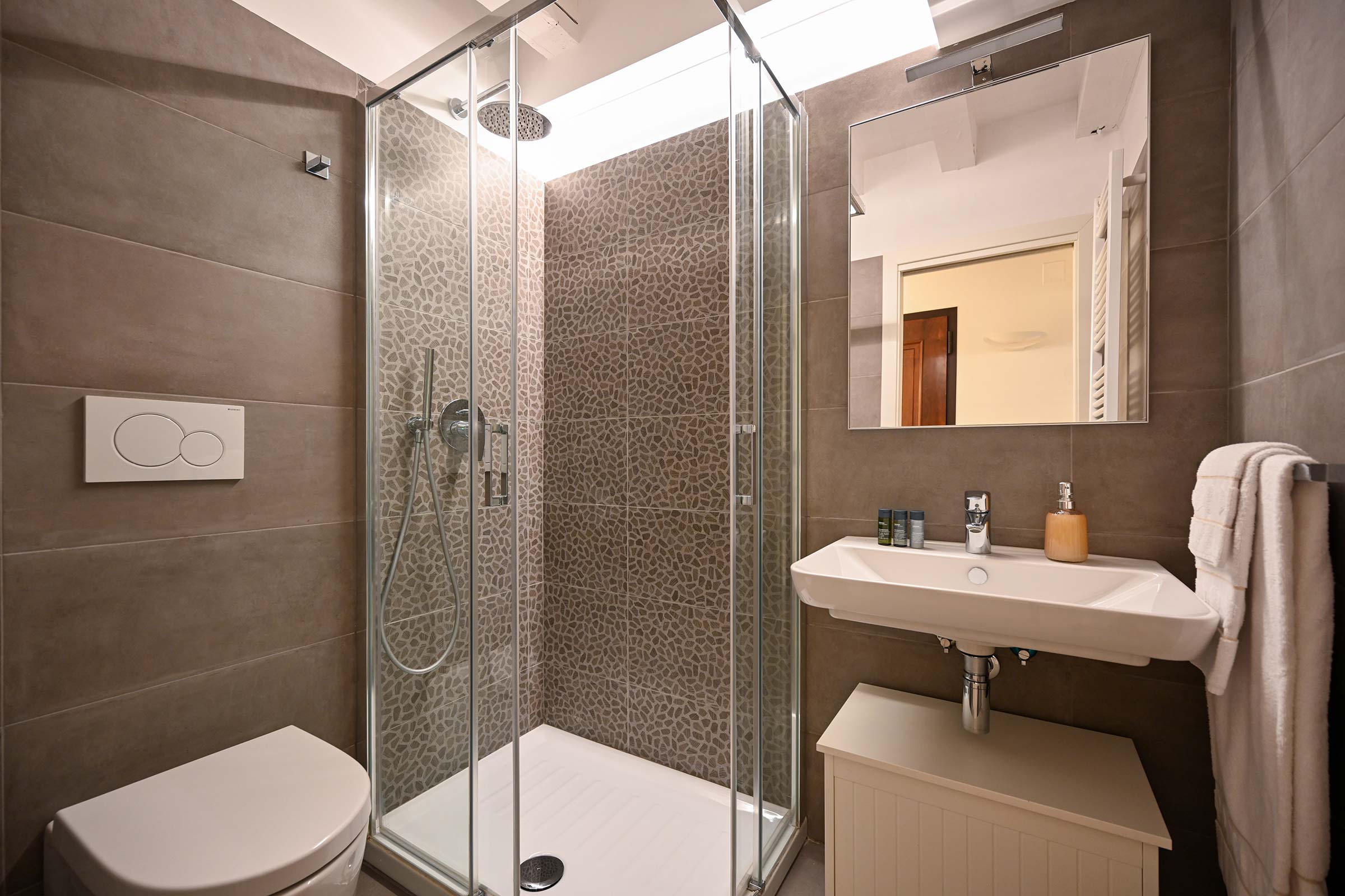 bathroom with shower at the ground floor