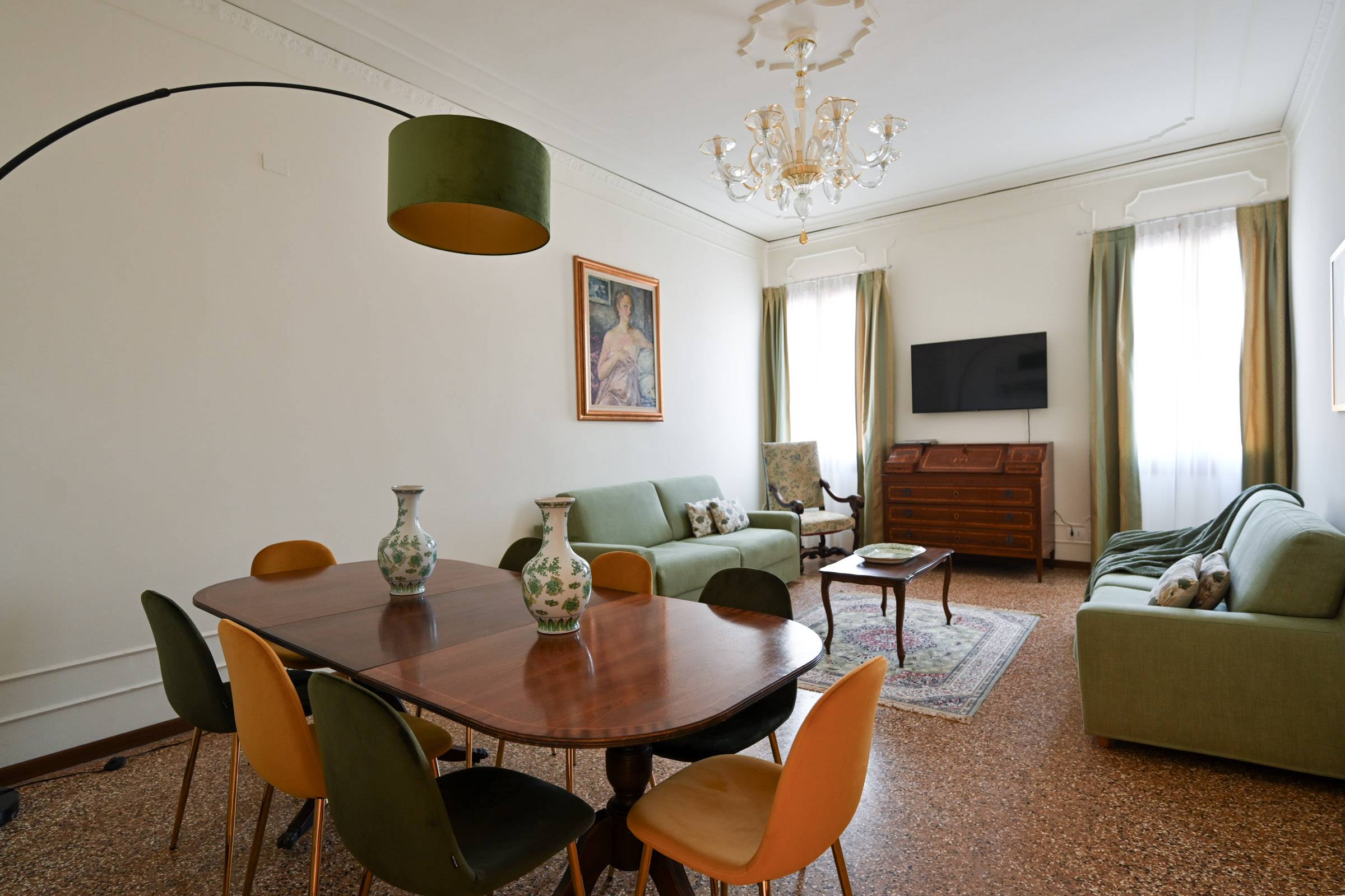 Spacious living room of the Mocenigo apartment 