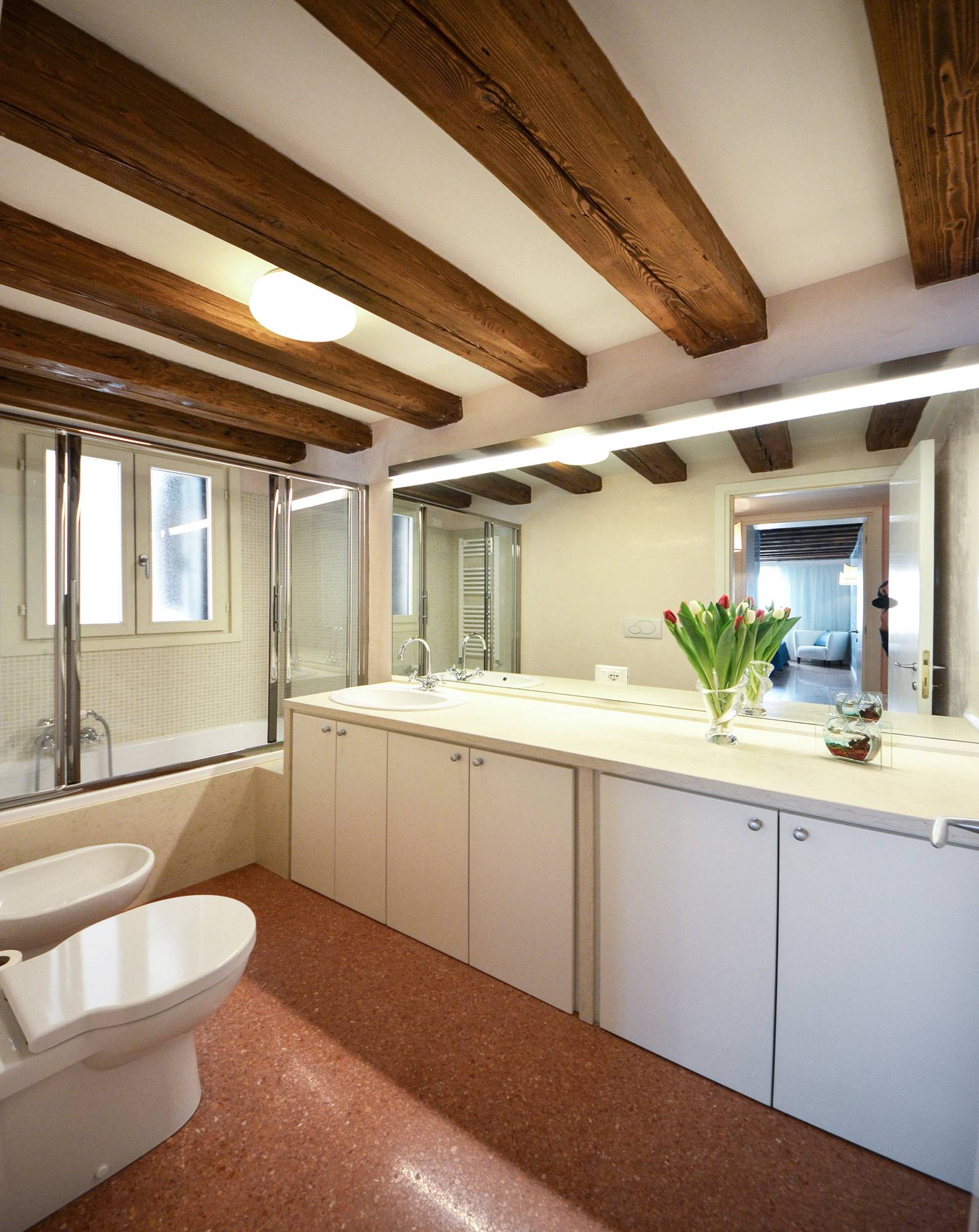 third bathroom with tub, nice and spacious