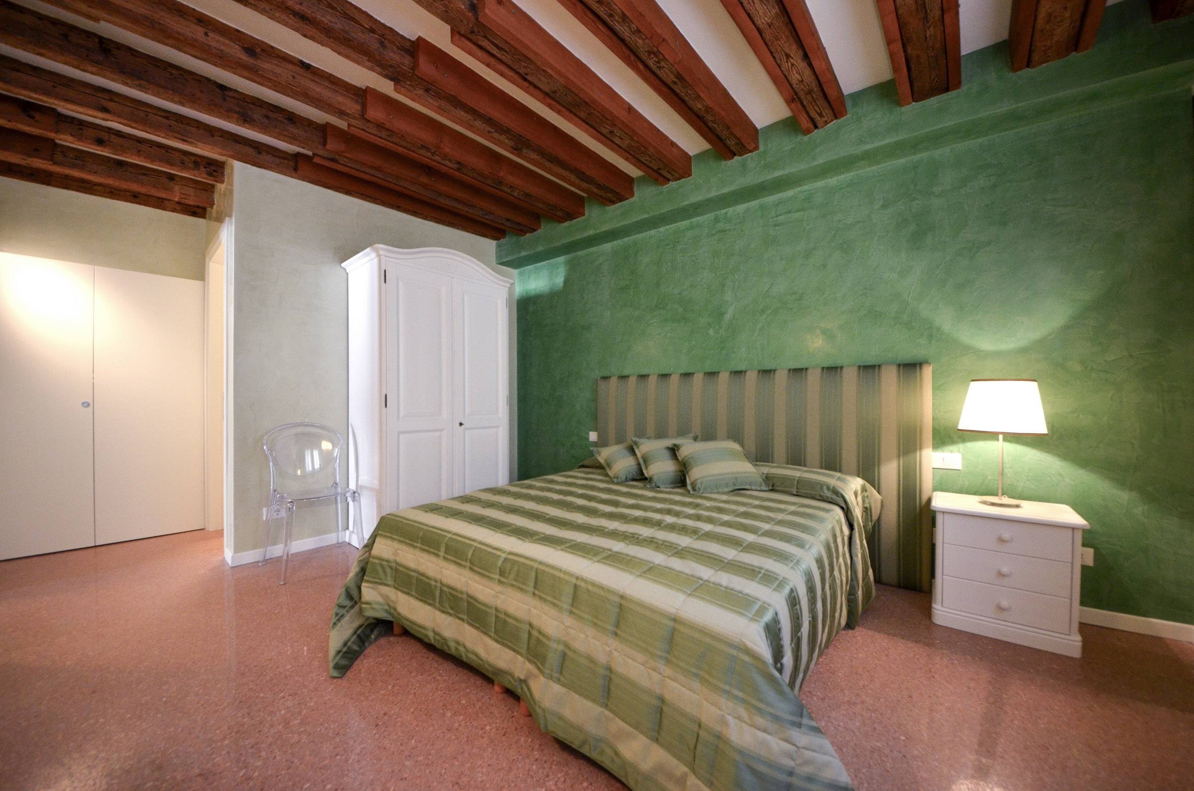 second bedroom, double or twin, with en-suite bathroom