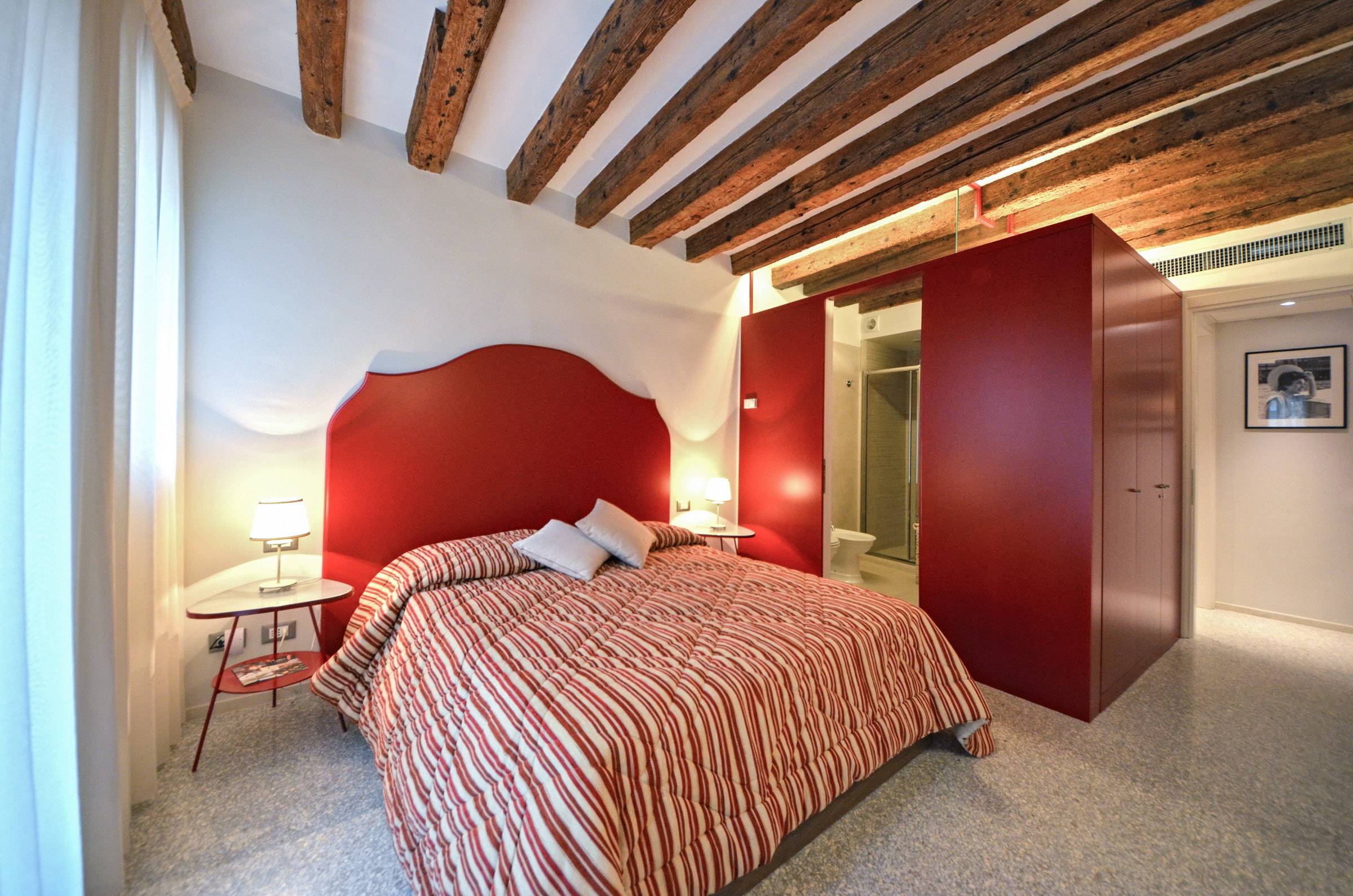 master bedroom with en-suite bathroom