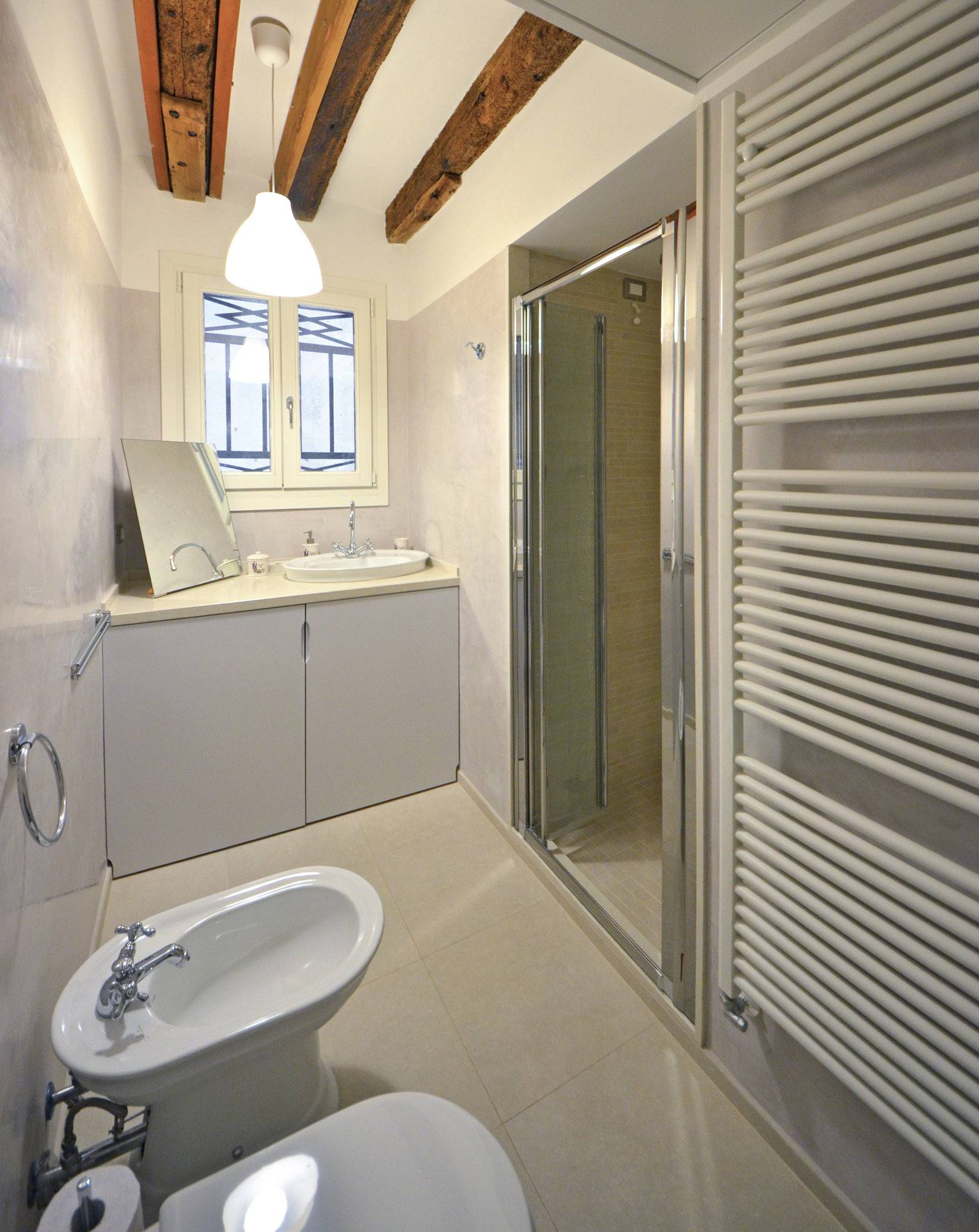 second bathroom of the Palladio apartment