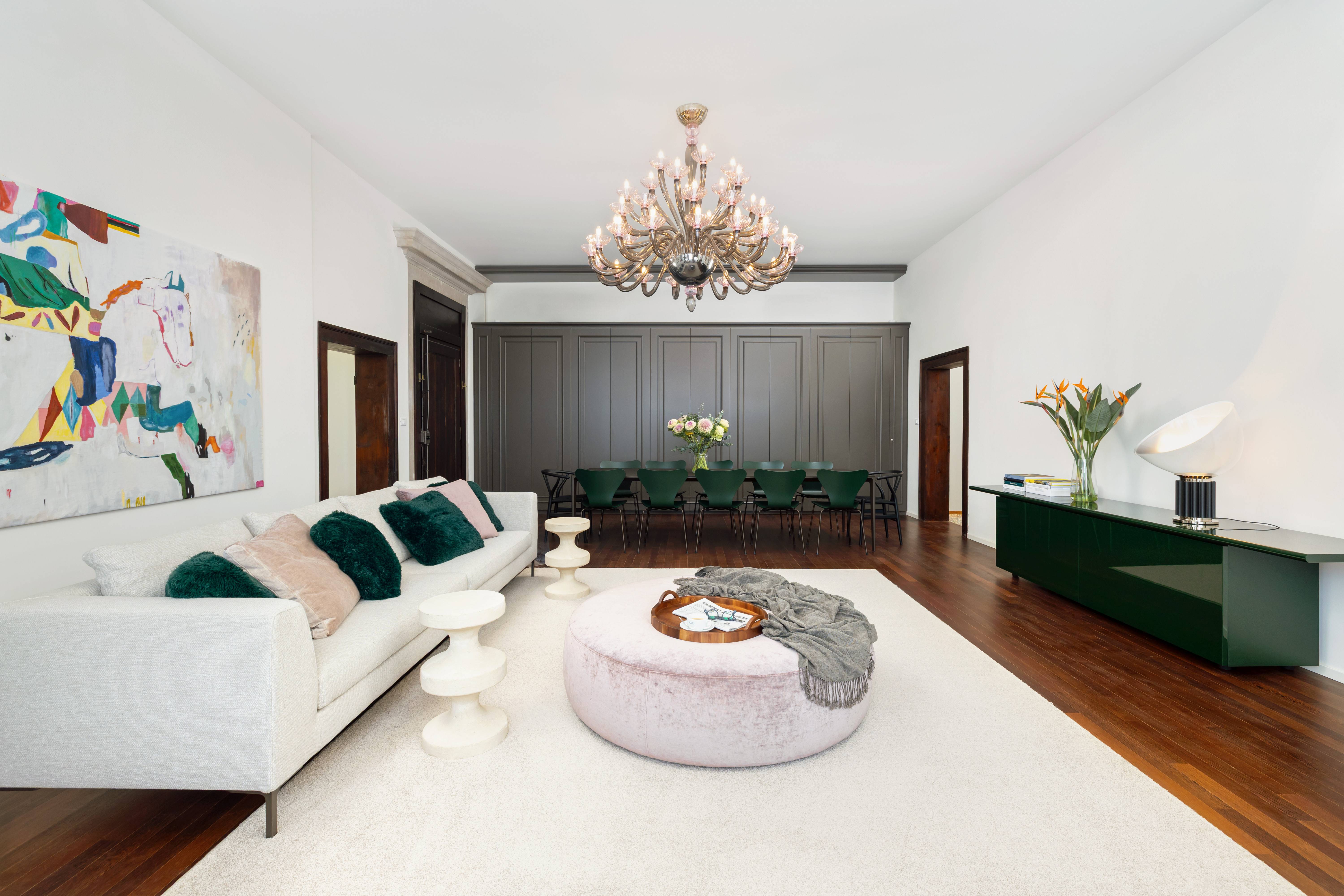 Spacious and bright living room of the Soranzo A