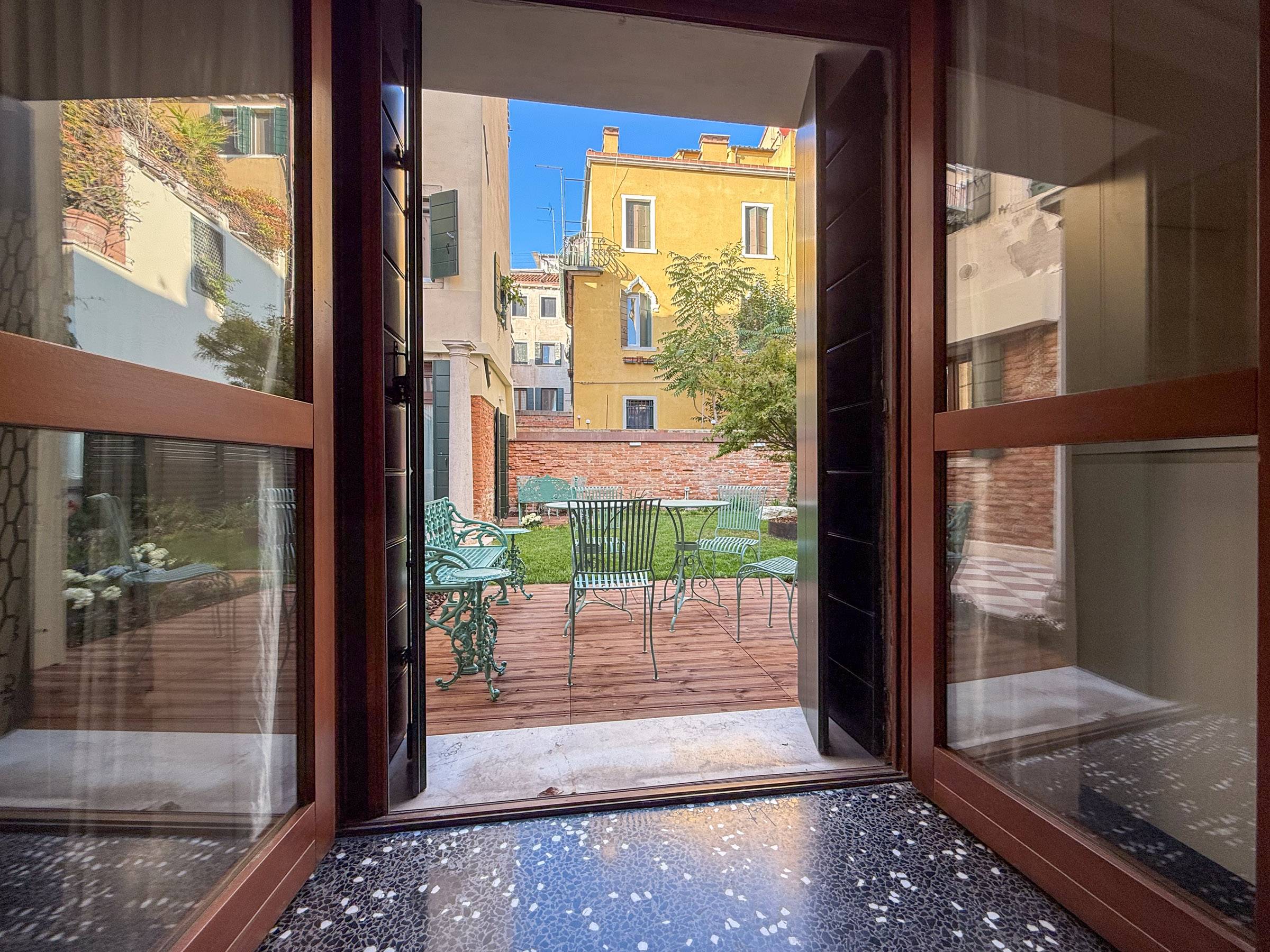 kitchen with access to the new garden kitchen with access to the new garden