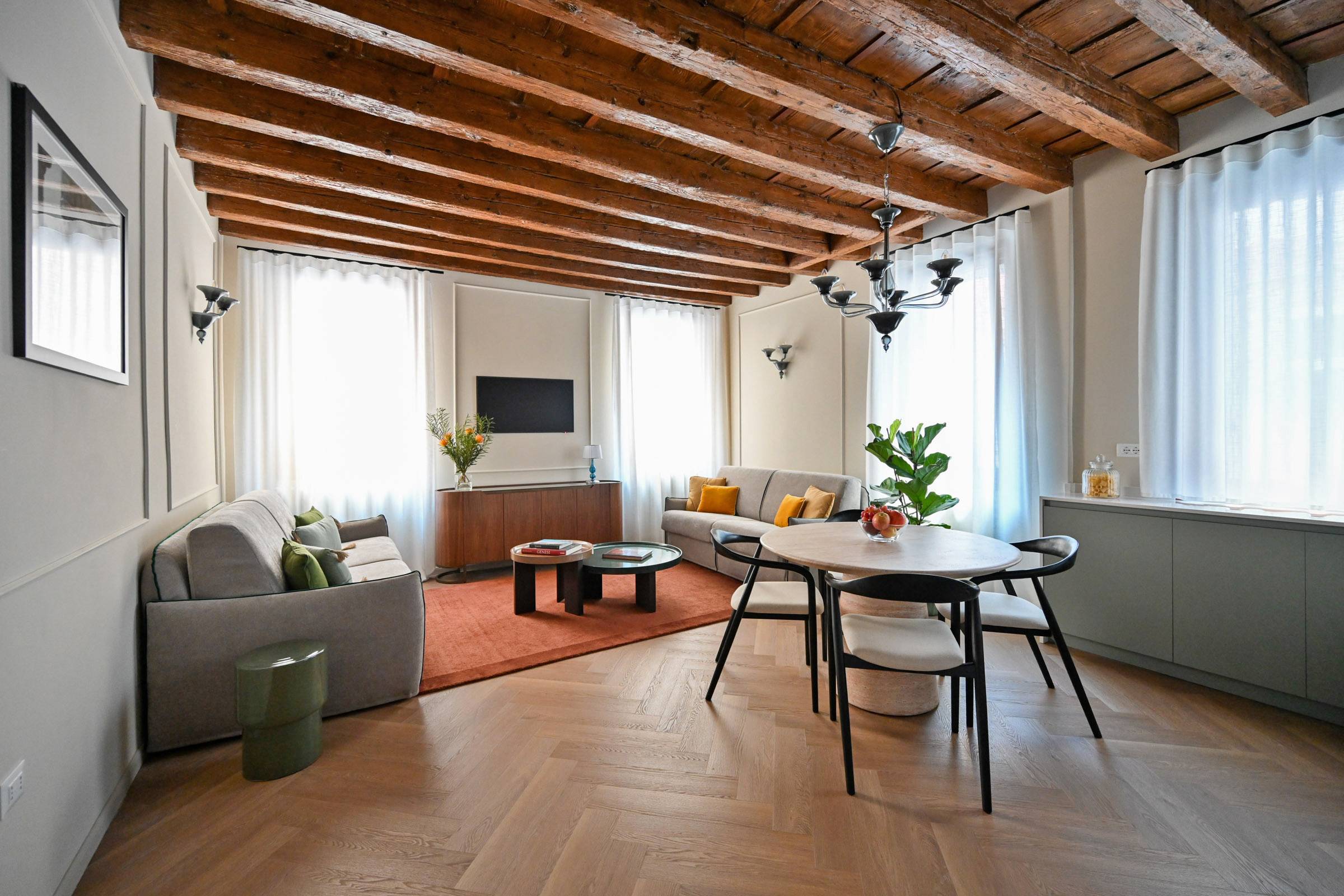 o_1j9uj3uqilmn14dn1bo32k1h211q